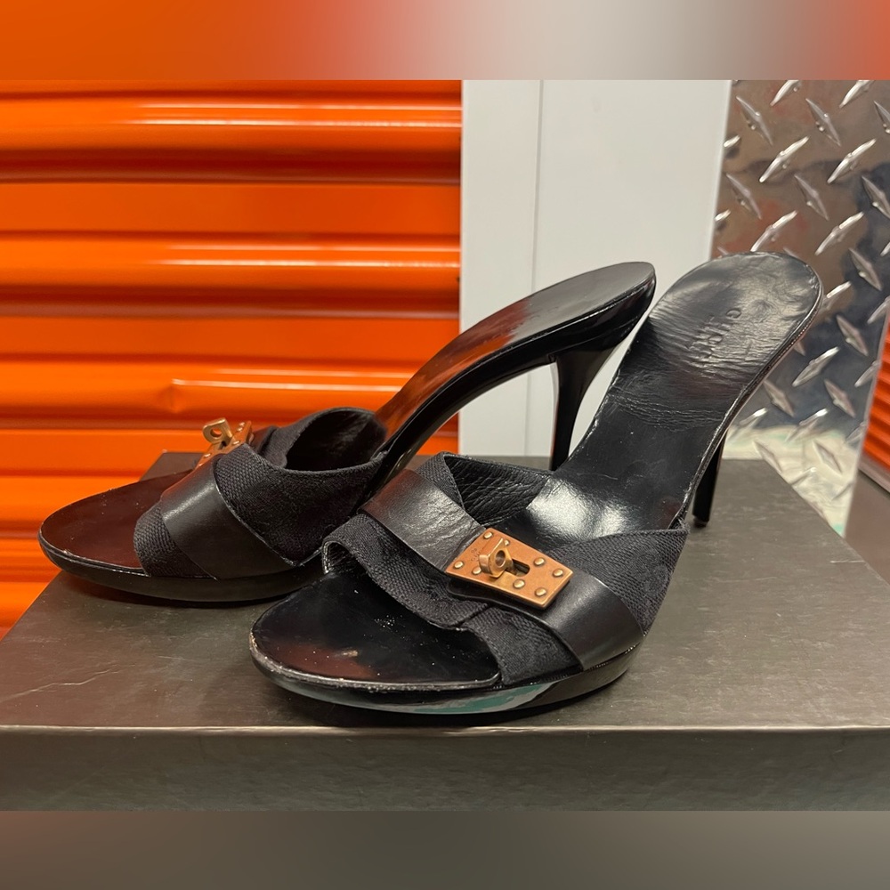 Black Gucci monogram mules - Picture 2 of 6